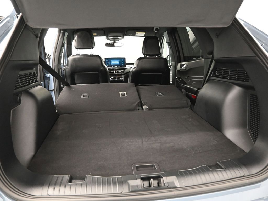 Used 2024 Ford Escape ST-Line w/ Equipment Group 301A image 14