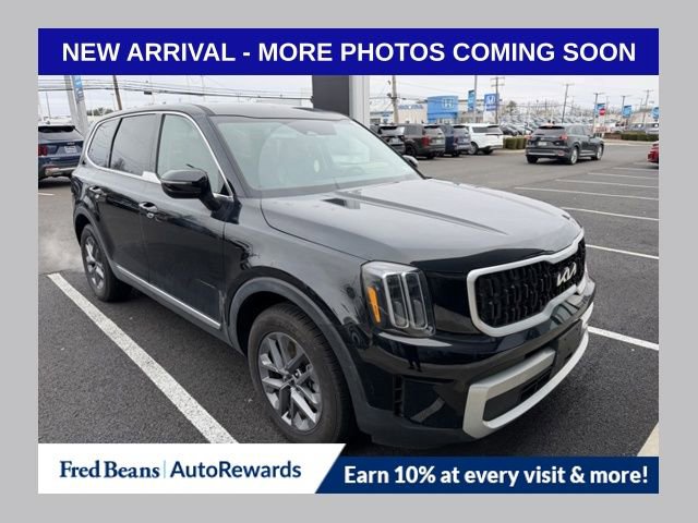 Used 2024 Kia Telluride LX
