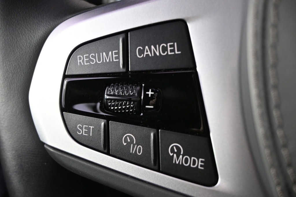 Used 2025 BMW X7 xDrive40i w/ M Sport Package image 31