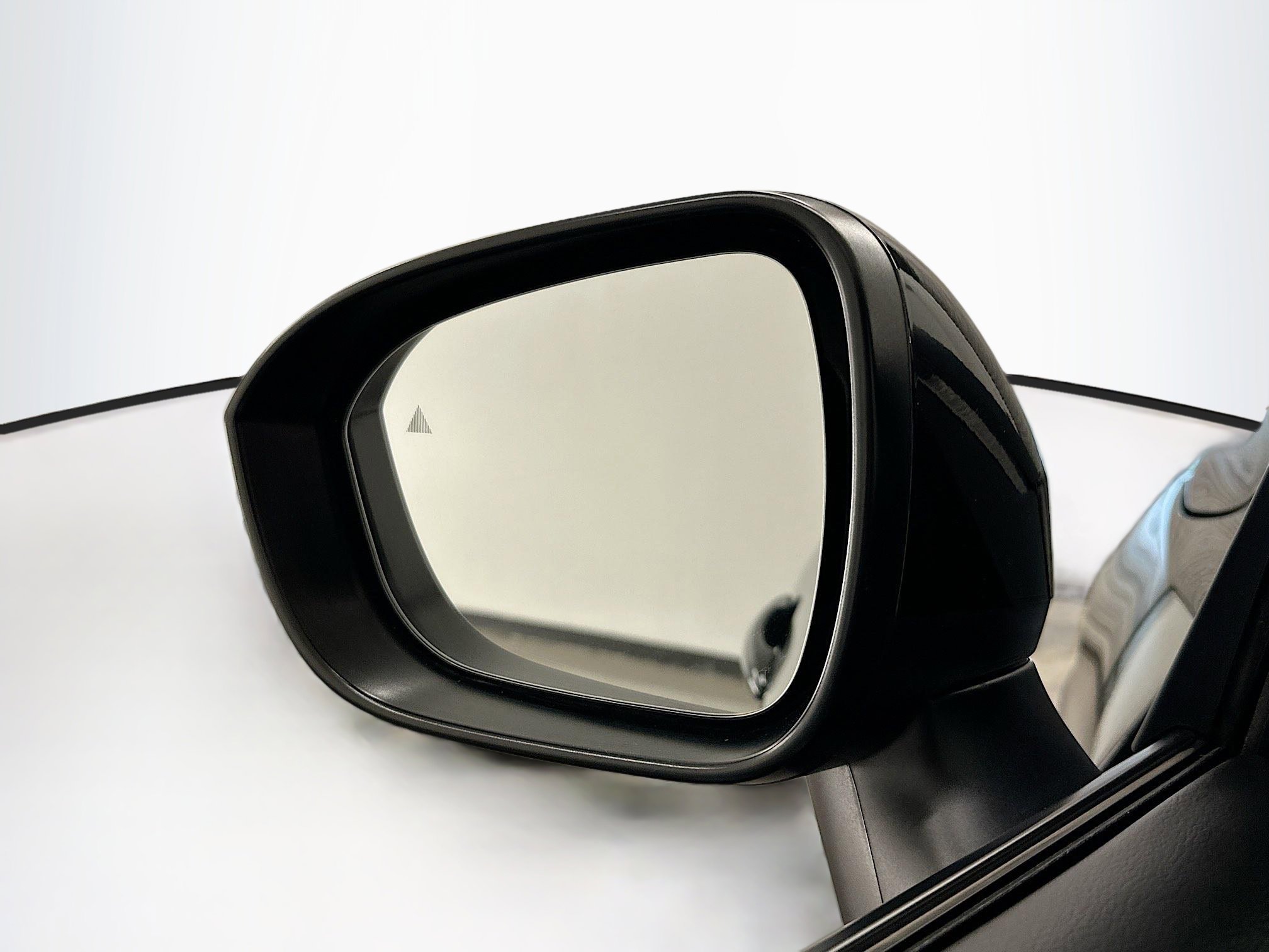 Used 2025 Nissan Rogue SV image 16