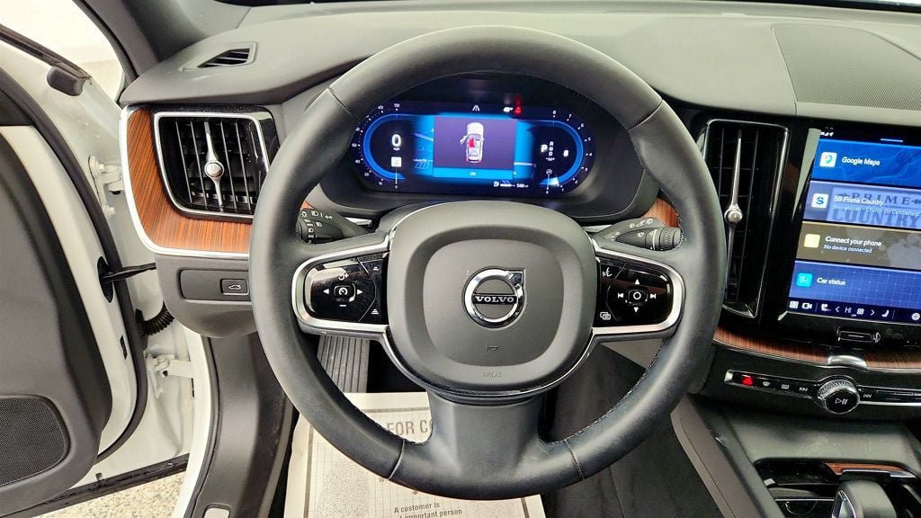 Used 2023 Volvo XC60 B5 Plus w/ Climate Package AWD/4WD image 14