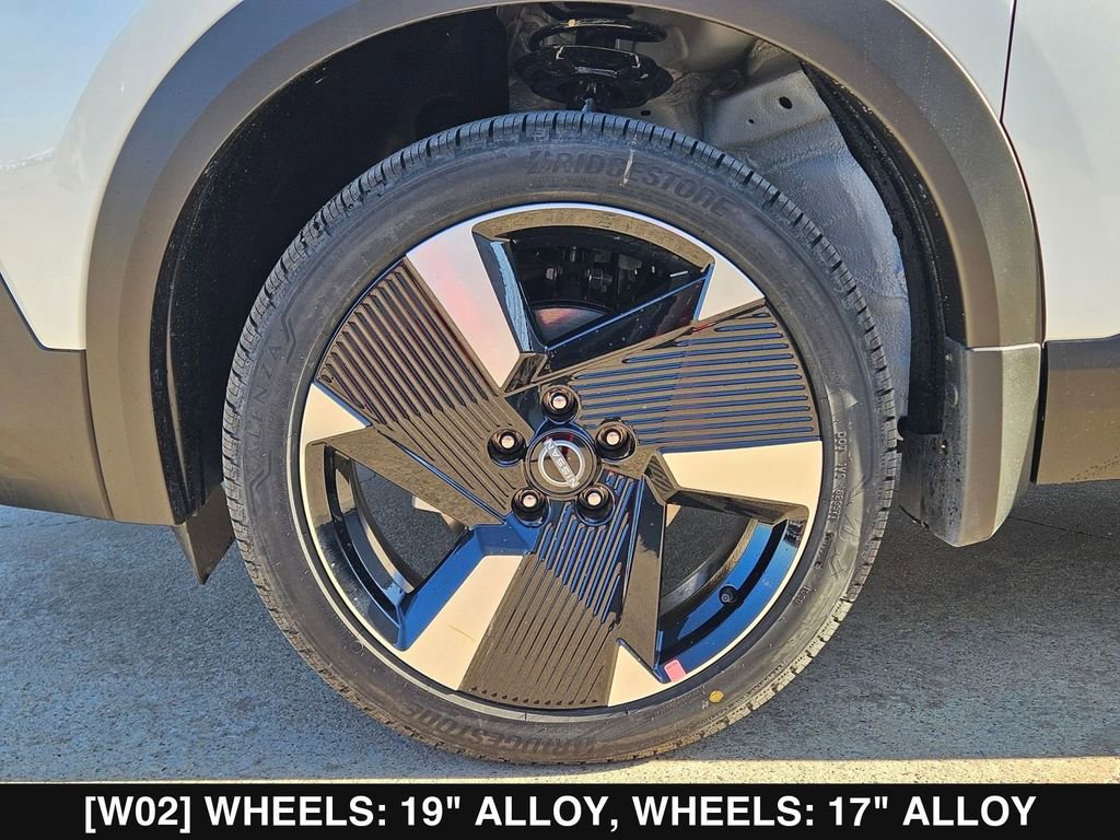 New 2026 Nissan Kicks SR image 29