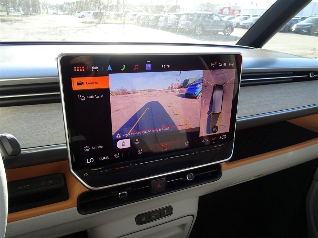 New 2025 Volkswagen ID. Buzz 1st Edition image 18