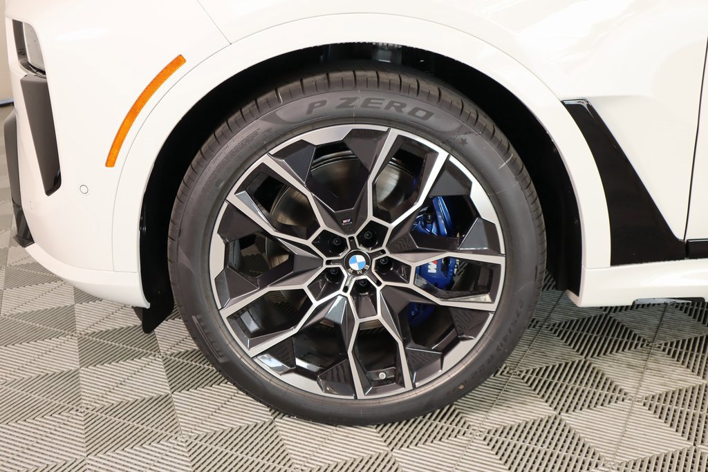 New 2026 BMW X7 M60i w/ Climate Comfort Package image 20