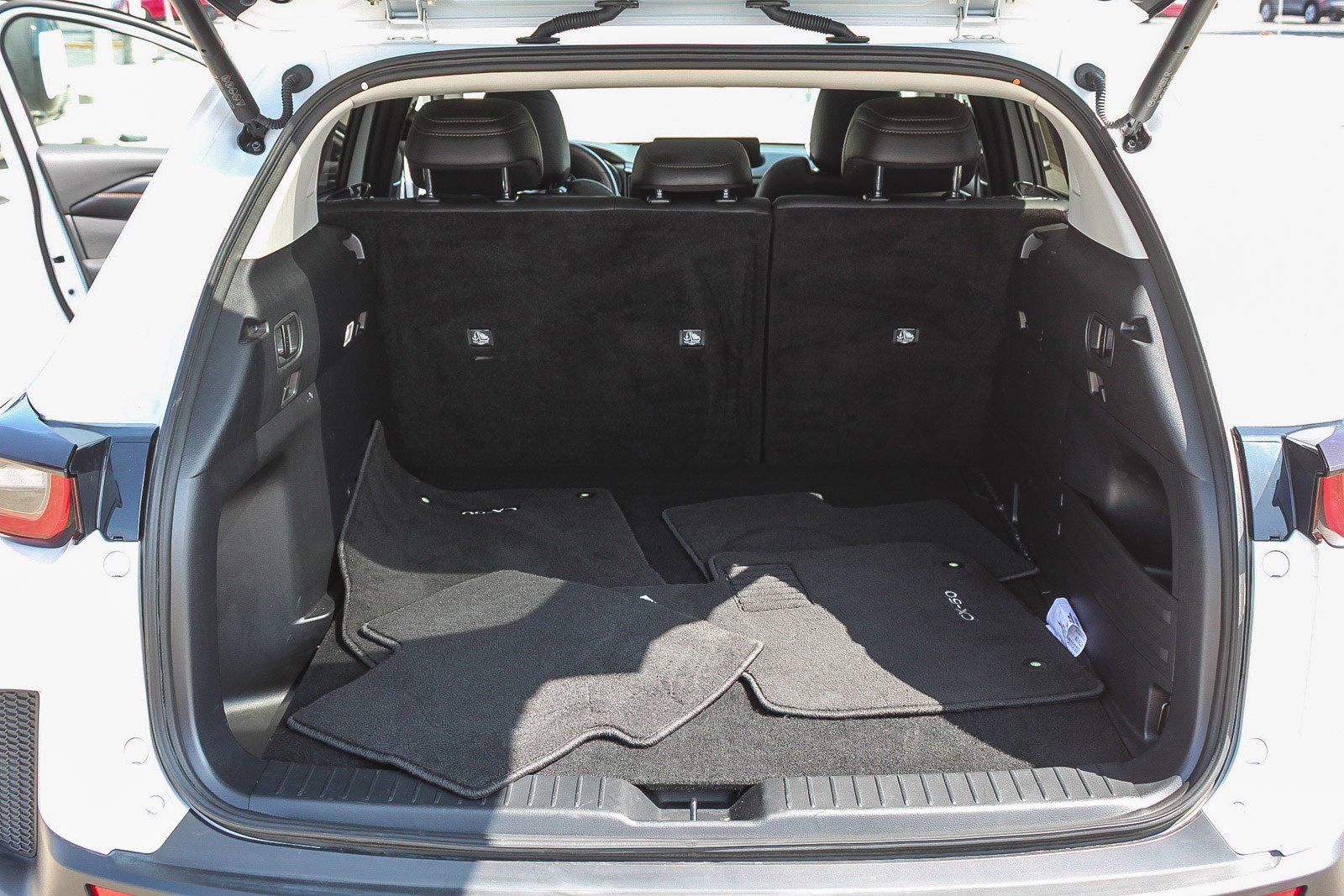 Used 2025 MAZDA CX-50 AWD 2.5 Hybrid w/ Premium Pkg image 29