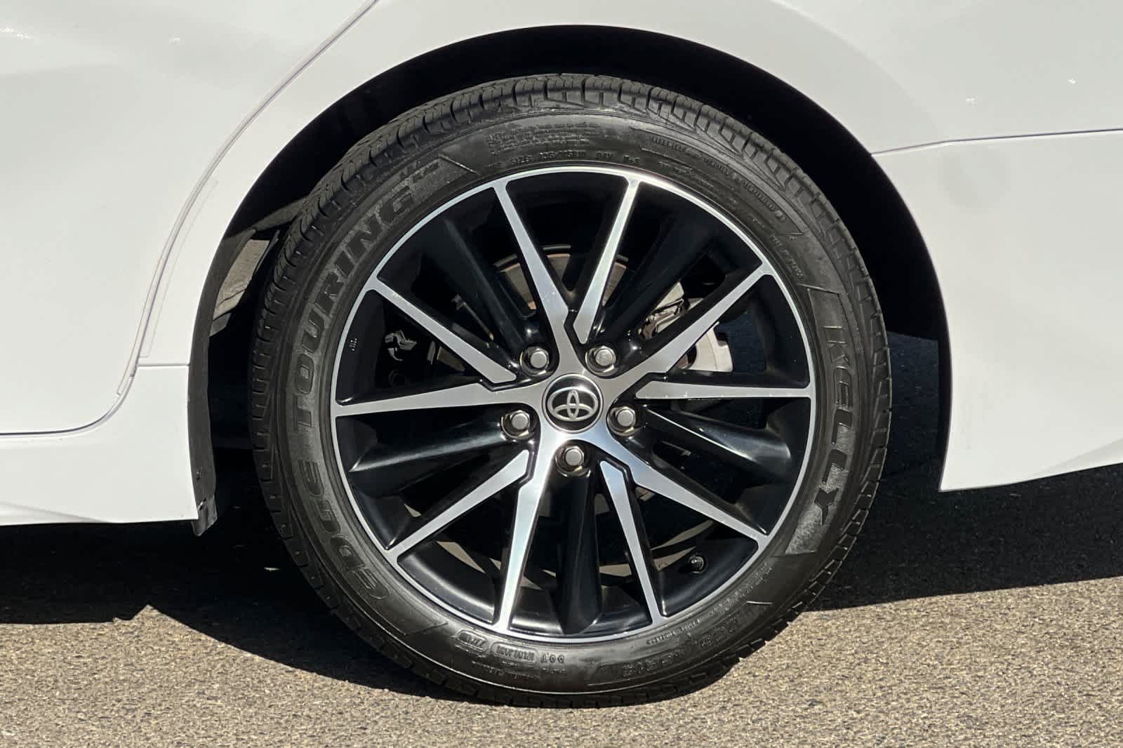 Used 2021 Toyota Camry SE FWD image 25