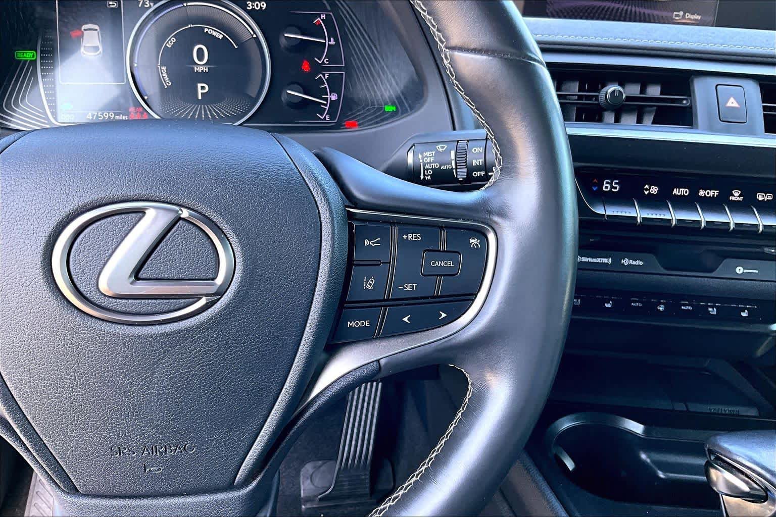 Used 2019 Lexus UX 250h w/ Premium Package AWD/4WD image 23