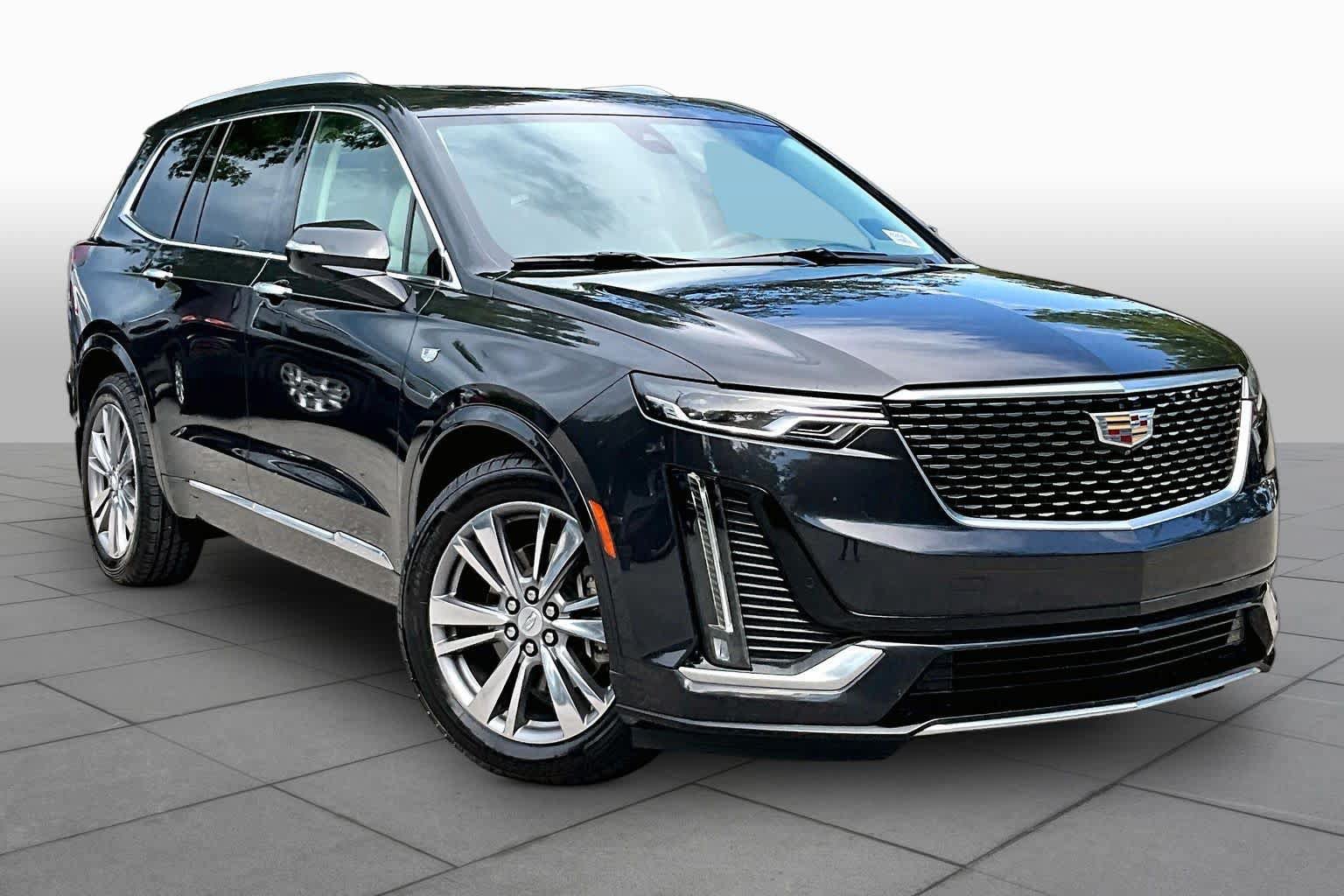 Used 2020 Cadillac XT6 Premium Luxury FWD image 3