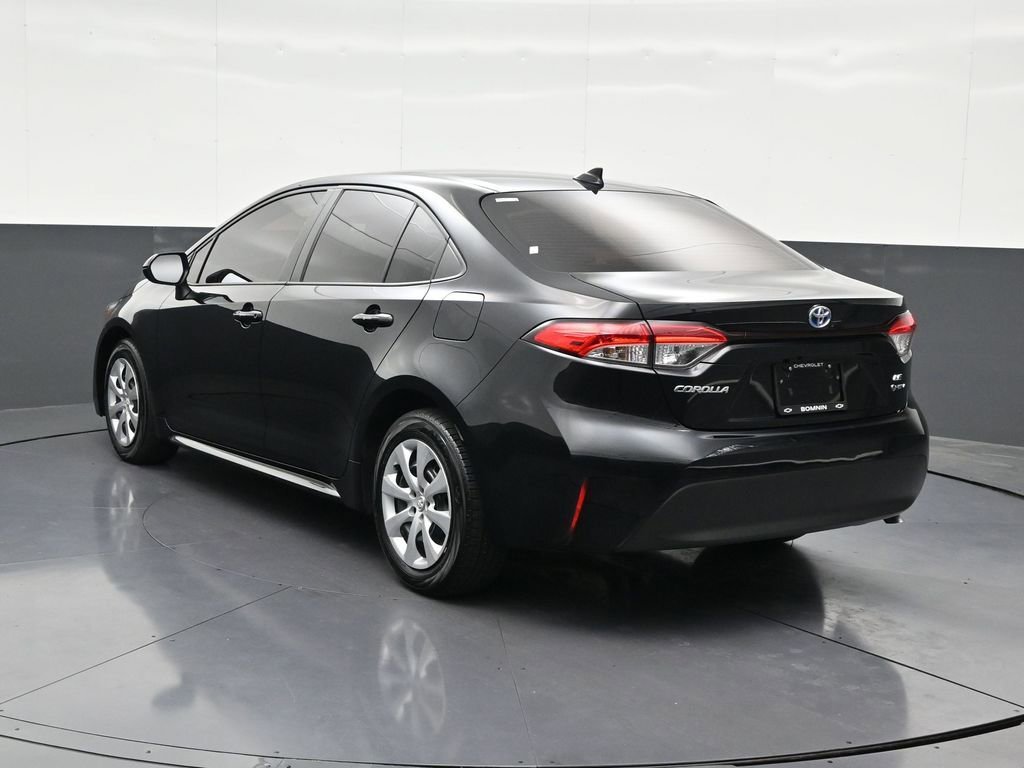 Used 2025 Toyota Corolla LE image 3