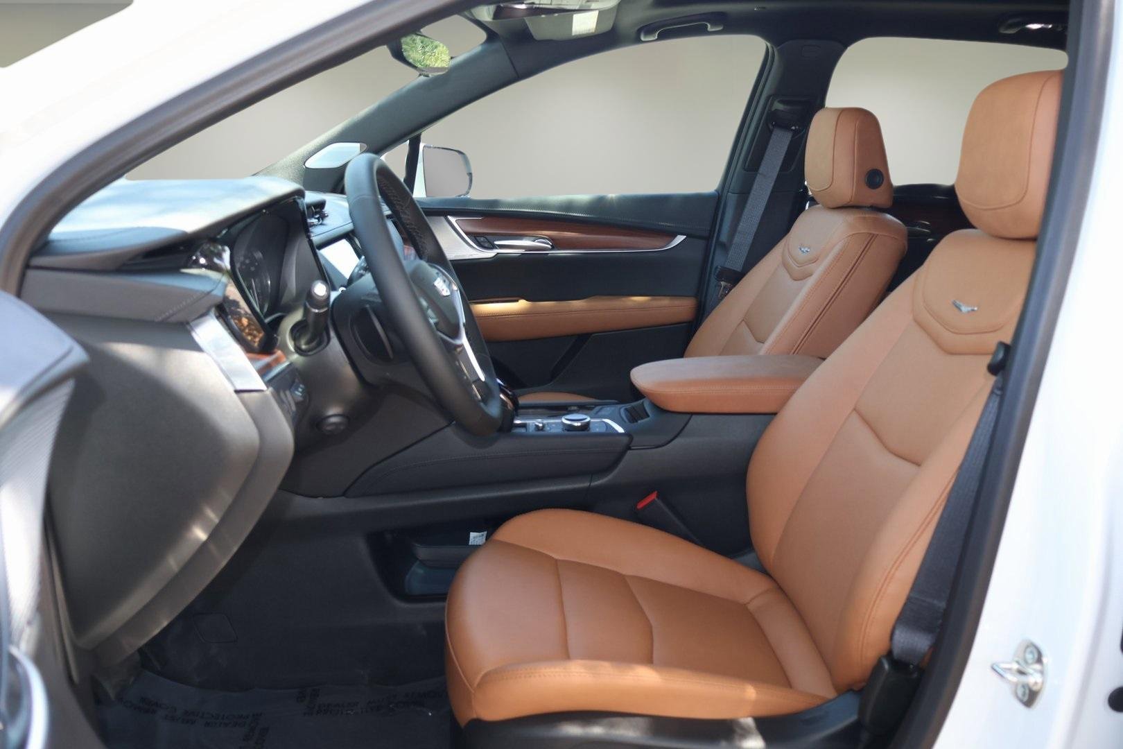 New 2025 Cadillac XT5 Premium Luxury w/ Technology Package image 12