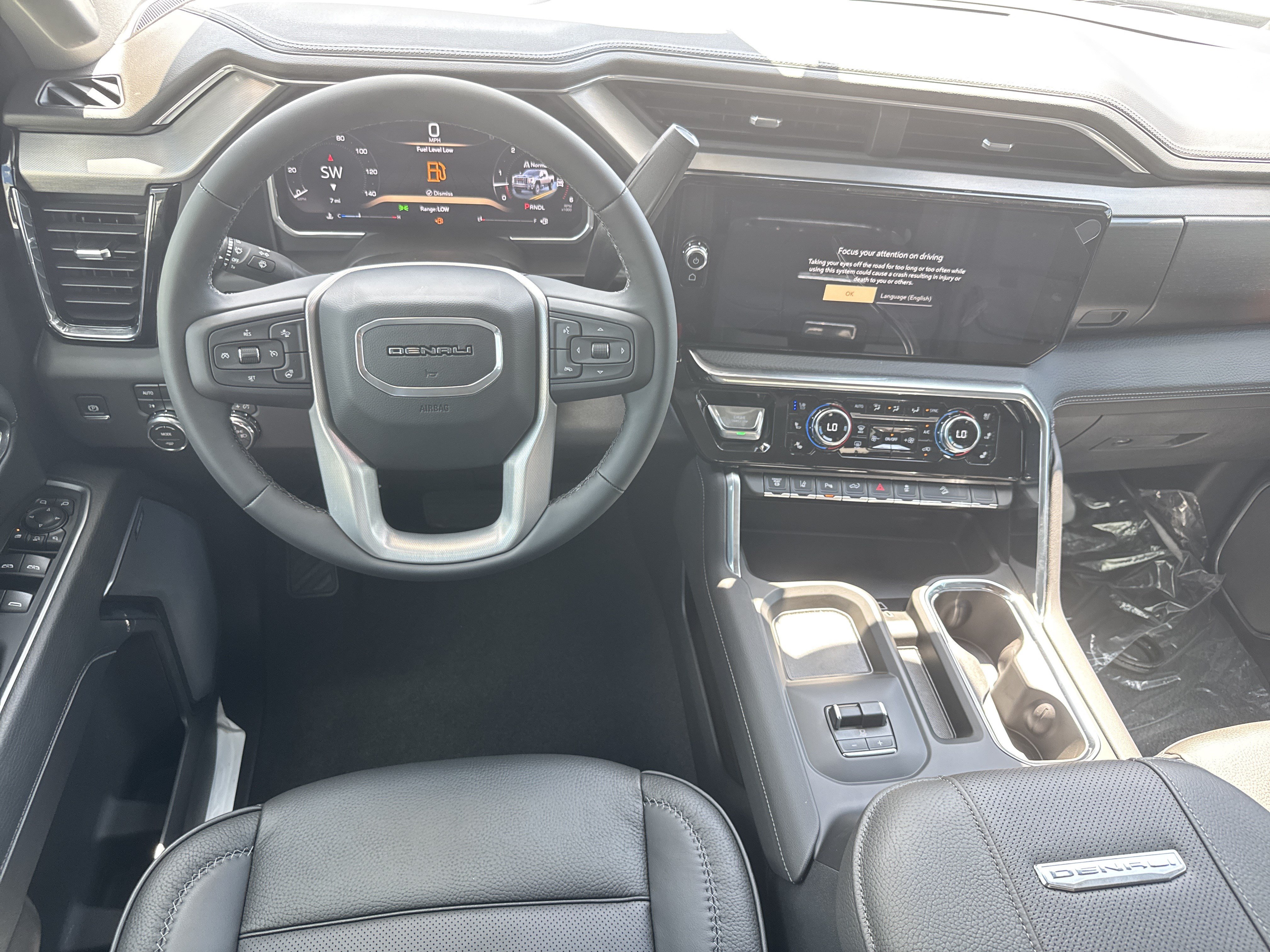 New 2026 GMC Sierra 2500 Denali w/ Denali Reserve Package AWD/4WD image 18