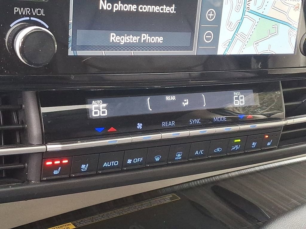 Used 2022 Toyota Sienna Platinum image 17