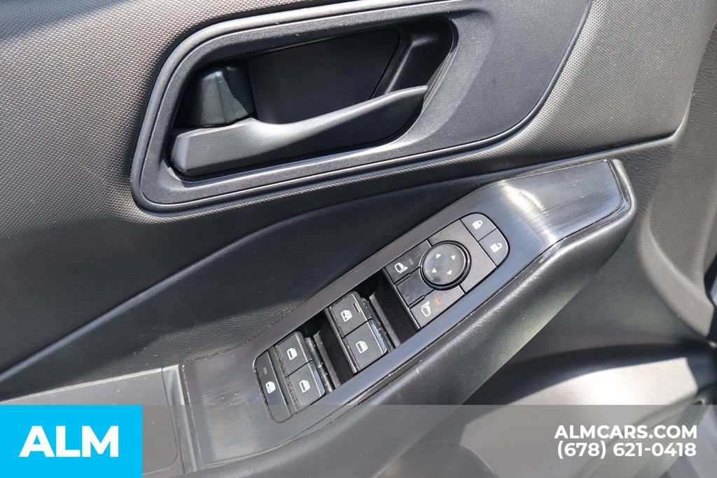 Used 2024 Nissan Rogue S FWD image 15