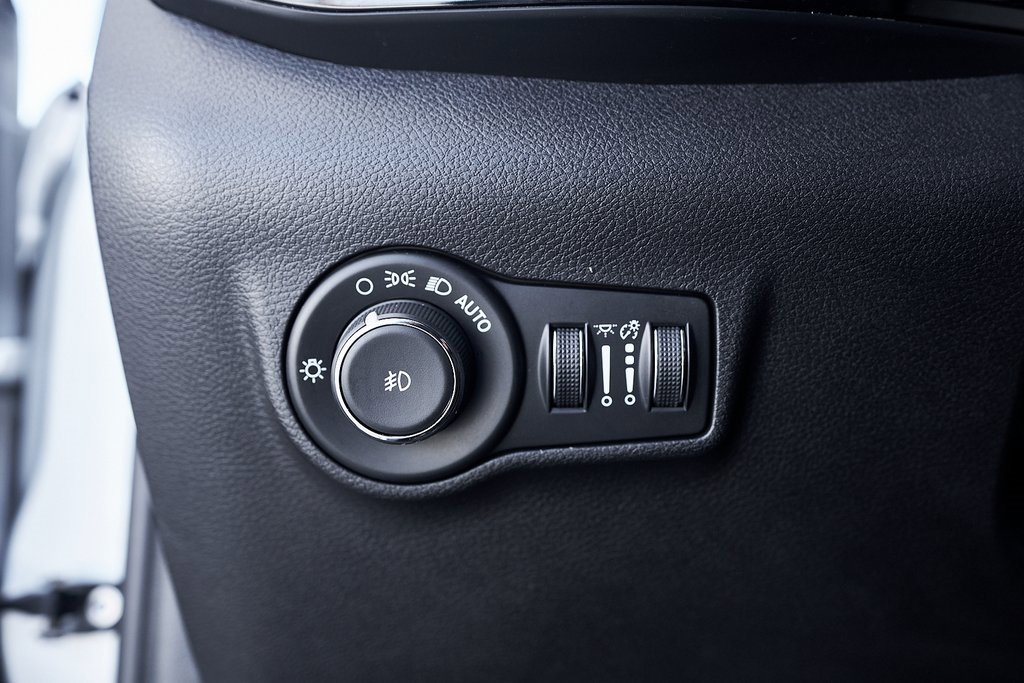 Used 2024 Jeep Compass Trailhawk image 34