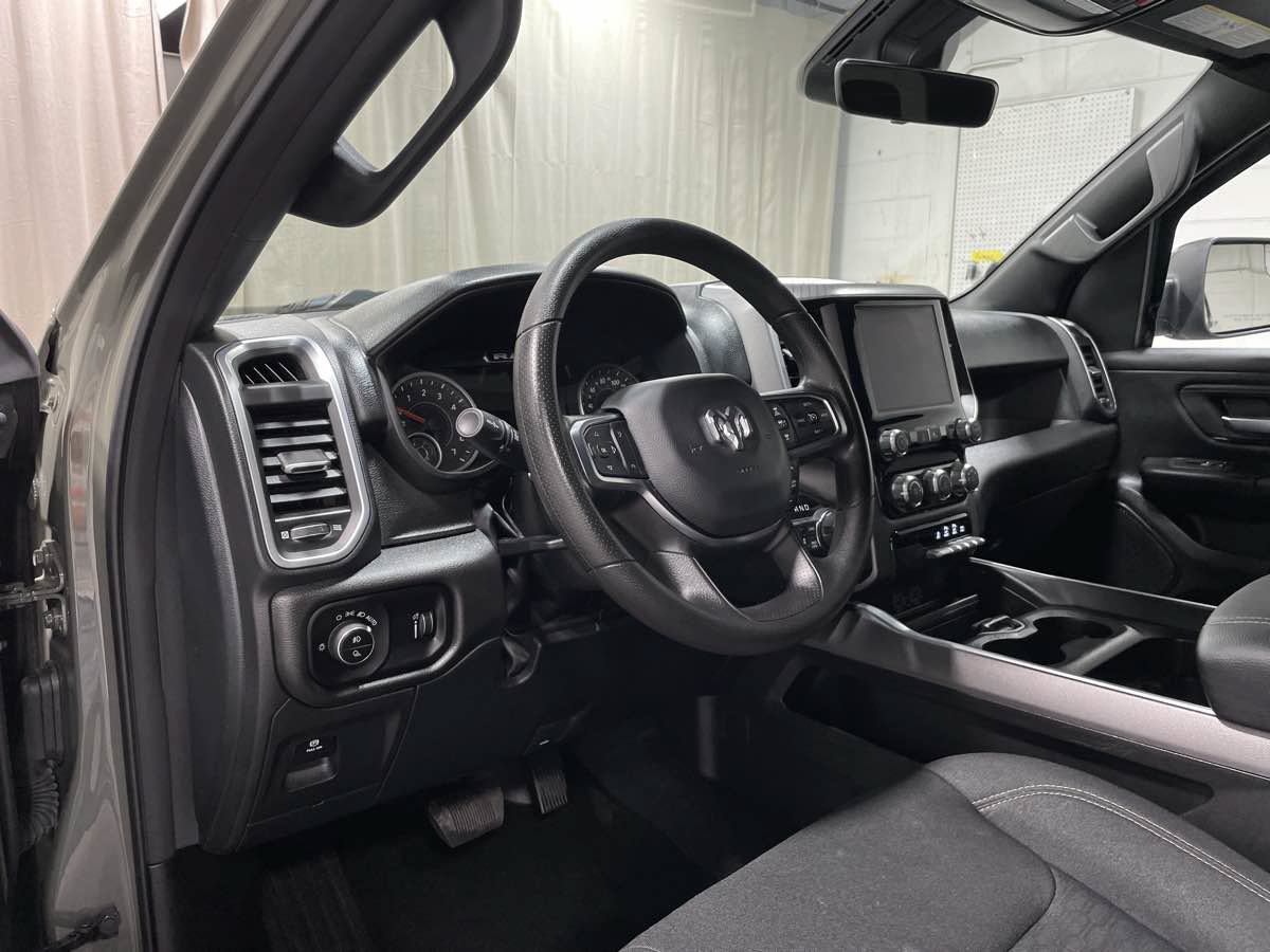 Used 2026 RAM 1500 Express AWD/4WD image 10