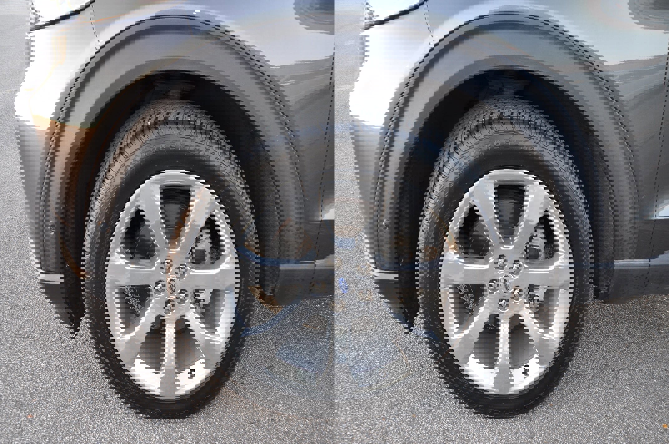 Used 2020 Ford Explorer Platinum w/ Premium Technology Package image 9