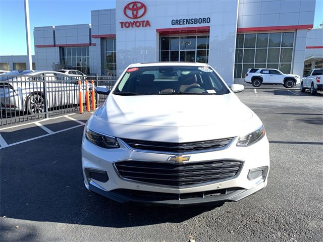 Used 2016 Chevrolet Malibu Premier w/ Driver Confidence Package image 4