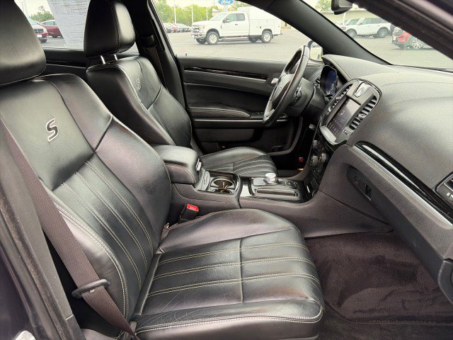 Used 2017 Chrysler 300 S w/ 300S Premium Group AWD/4WD image 20