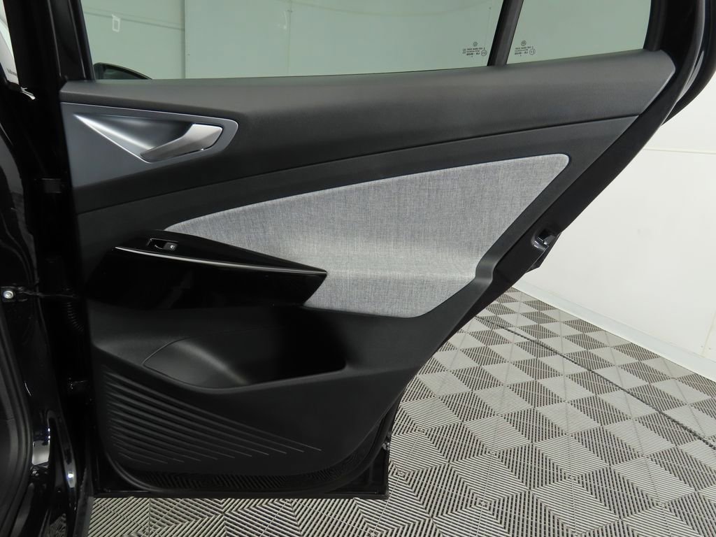 New 2026 Volkswagen ID.4 Pro image 25