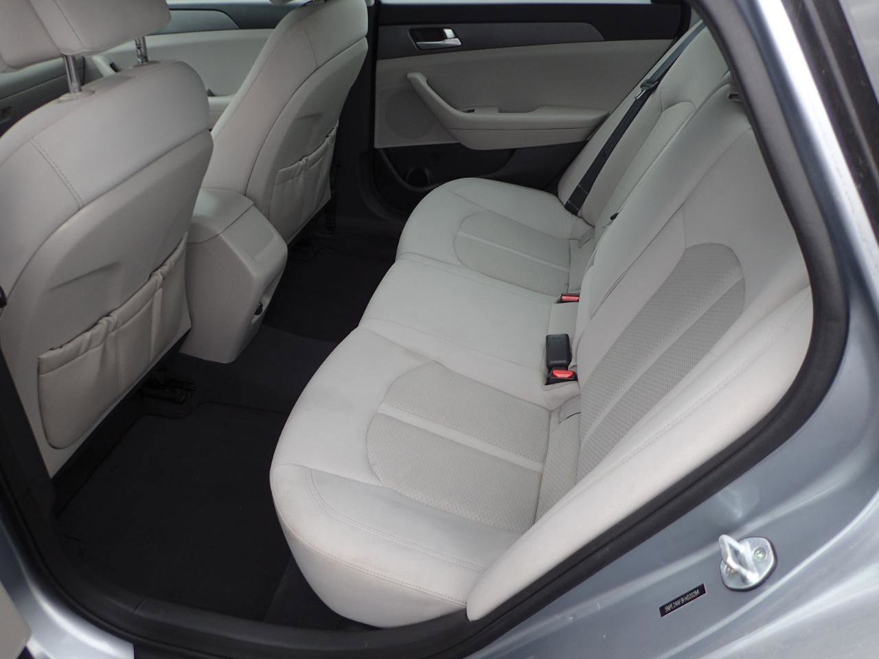 Used 2015 Hyundai Sonata SE FWD image 10