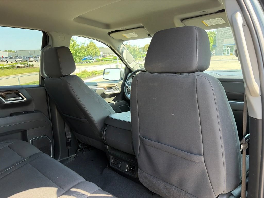 Used 2025 Chevrolet Silverado 1500 LT AWD/4WD image 32