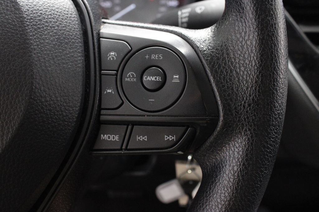 Used 2024 Toyota Corolla LE FWD image 28