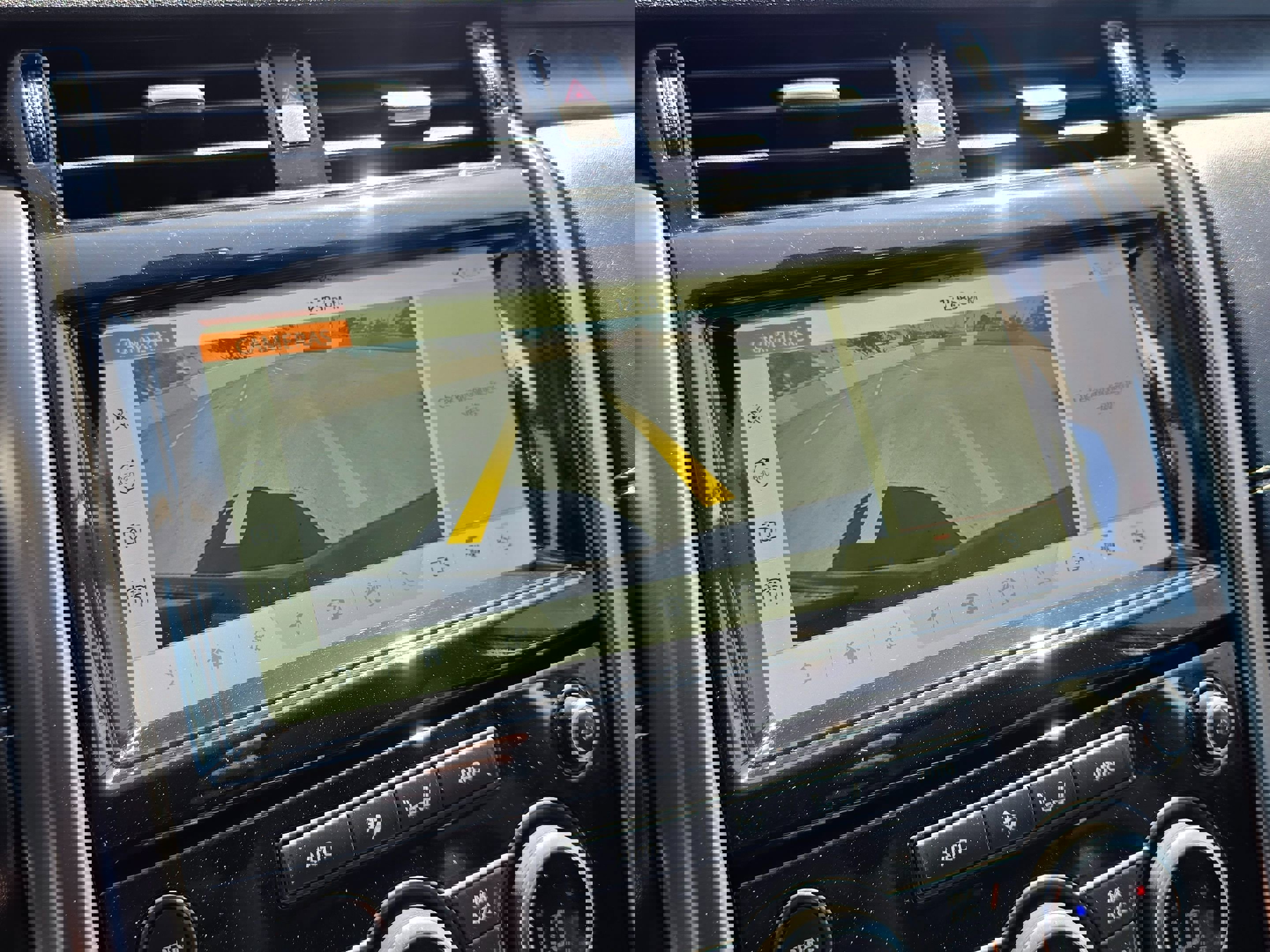 Used 2017 Land Rover Discovery First Edition image 30