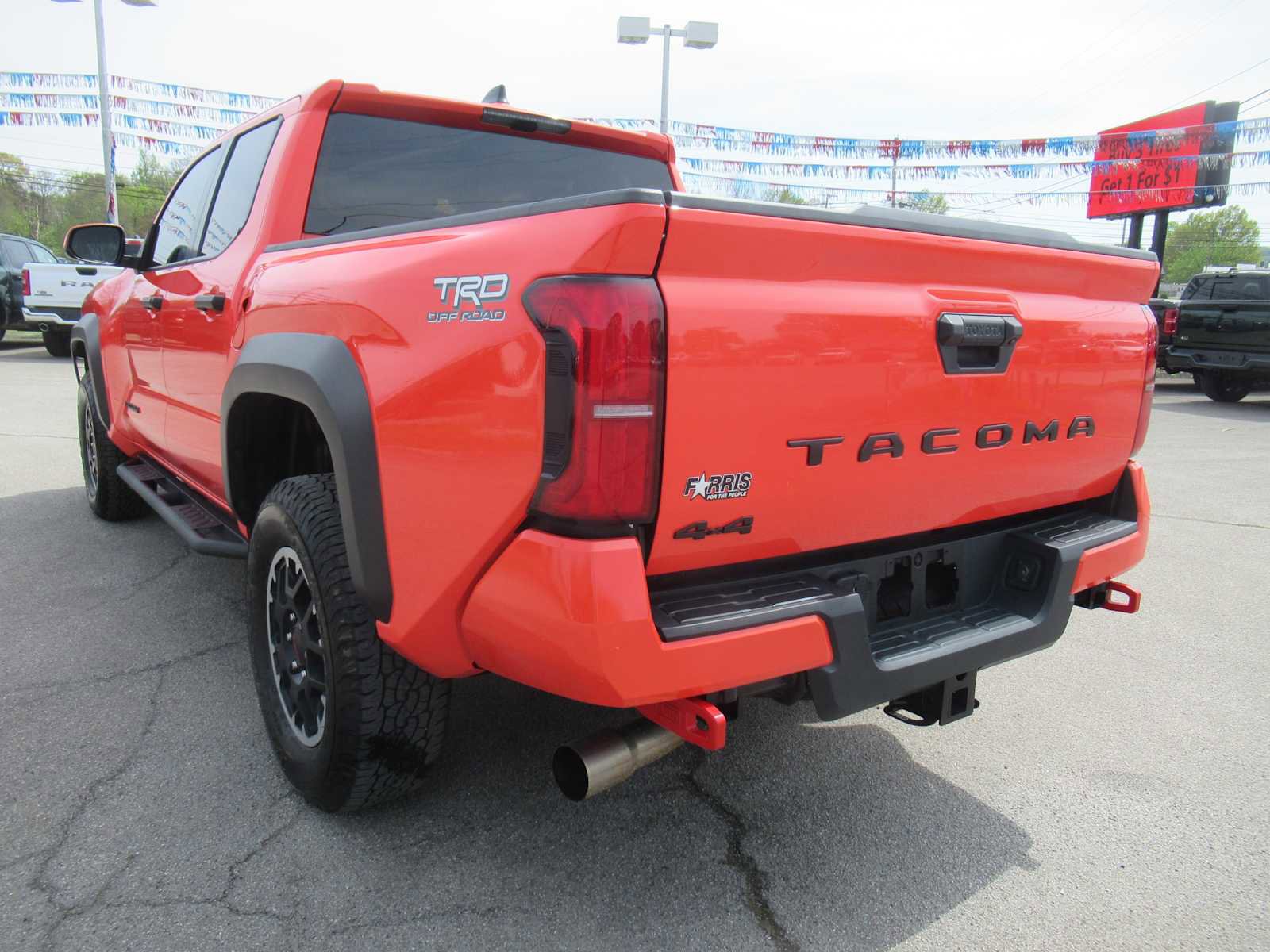 Used 2024 Toyota Tacoma TRD Off-Road image 3
