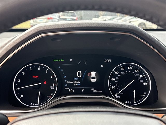 Used 2022 Toyota Avalon Limited image 15