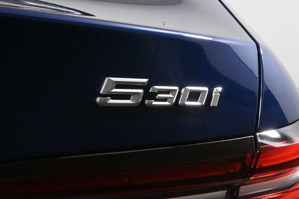 Used 2026 BMW 530i xDrive w/ Premium Package image 41