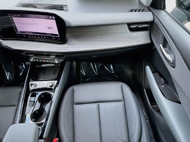 New 2026 Audi Q3 quattro 2.0T AWD/4WD image 17