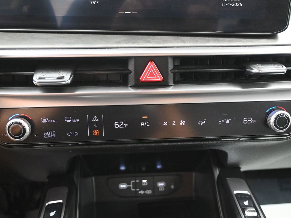 Used 2025 Kia Sorento X-Line EX AWD/4WD image 14