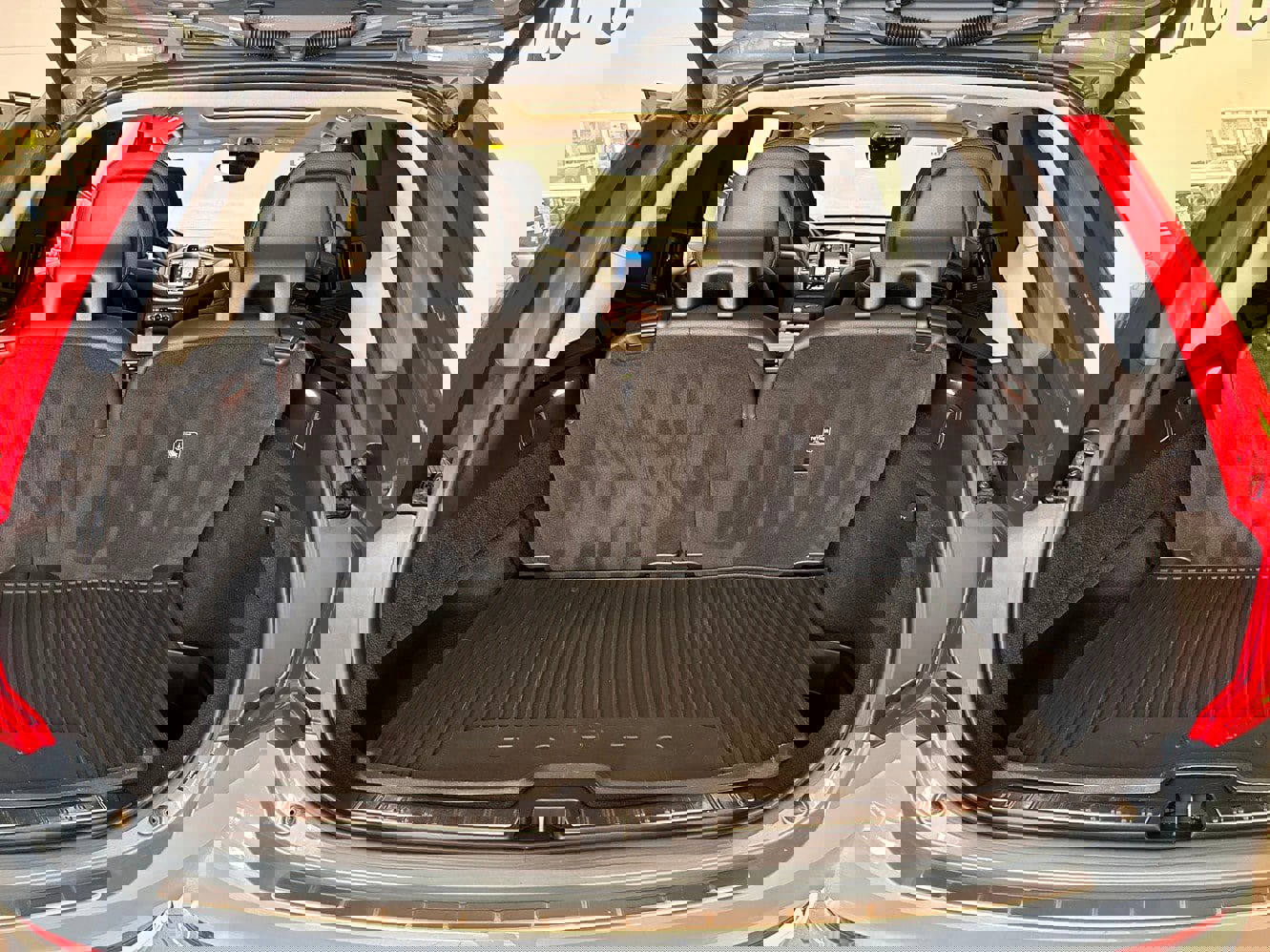 Used 2021 Volvo XC90 T8 Inscription Expression w/ Climate Package image 31