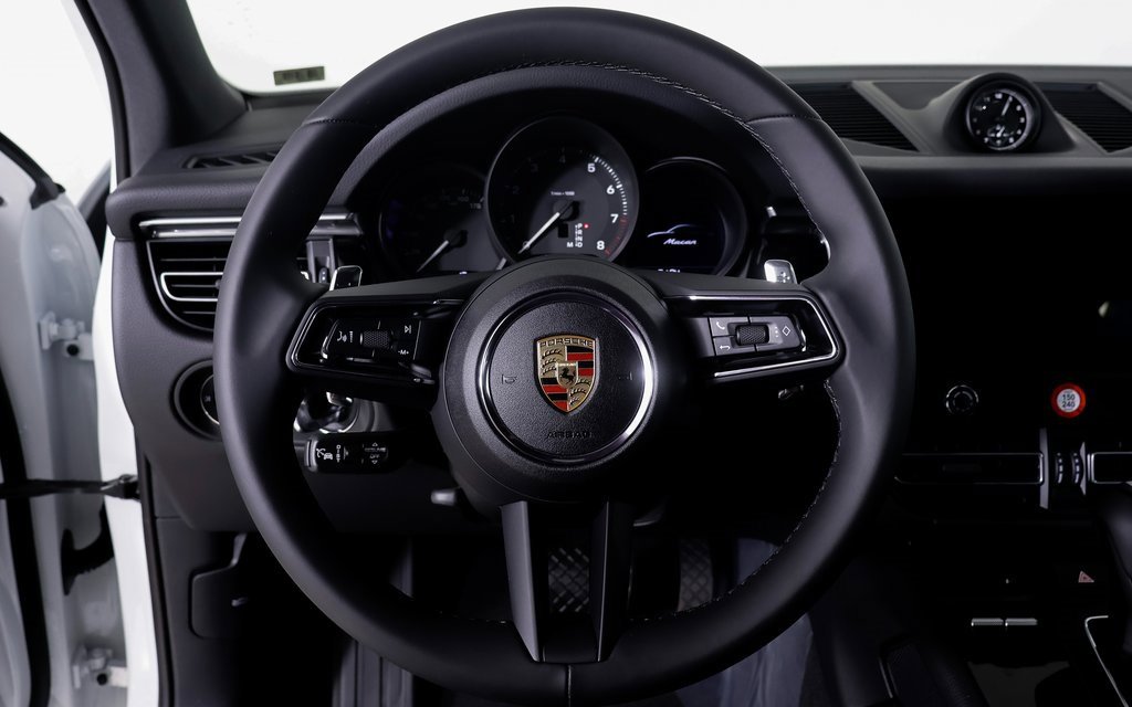 New 2025 Porsche Macan image 10