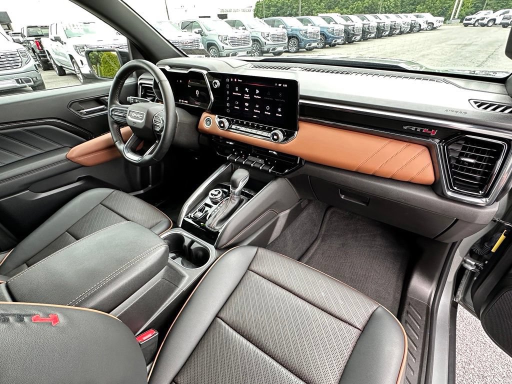 Used 2024 GMC Canyon AT4 w/ AT4 Premium Package AWD/4WD image 14