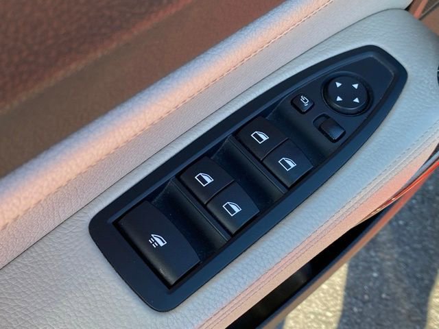 Used 2016 BMW M235i xDrive Convertible image 19