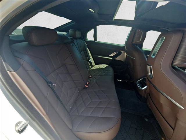 Certified 2024 BMW 760i xDrive AWD/4WD image 19