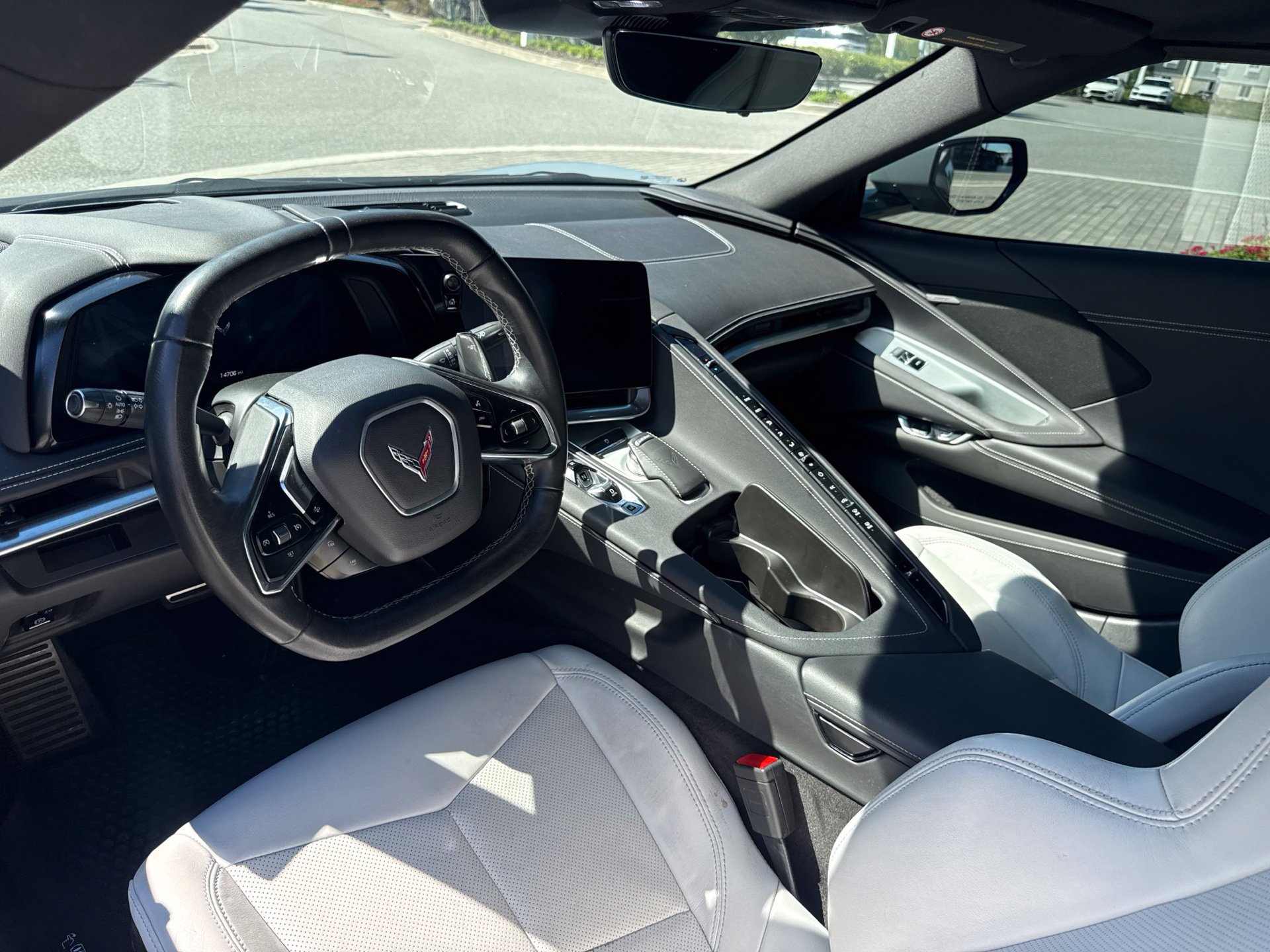 Used 2024 Chevrolet Corvette Stingray Convertible w/ Z51 Performance Package RWD image 4