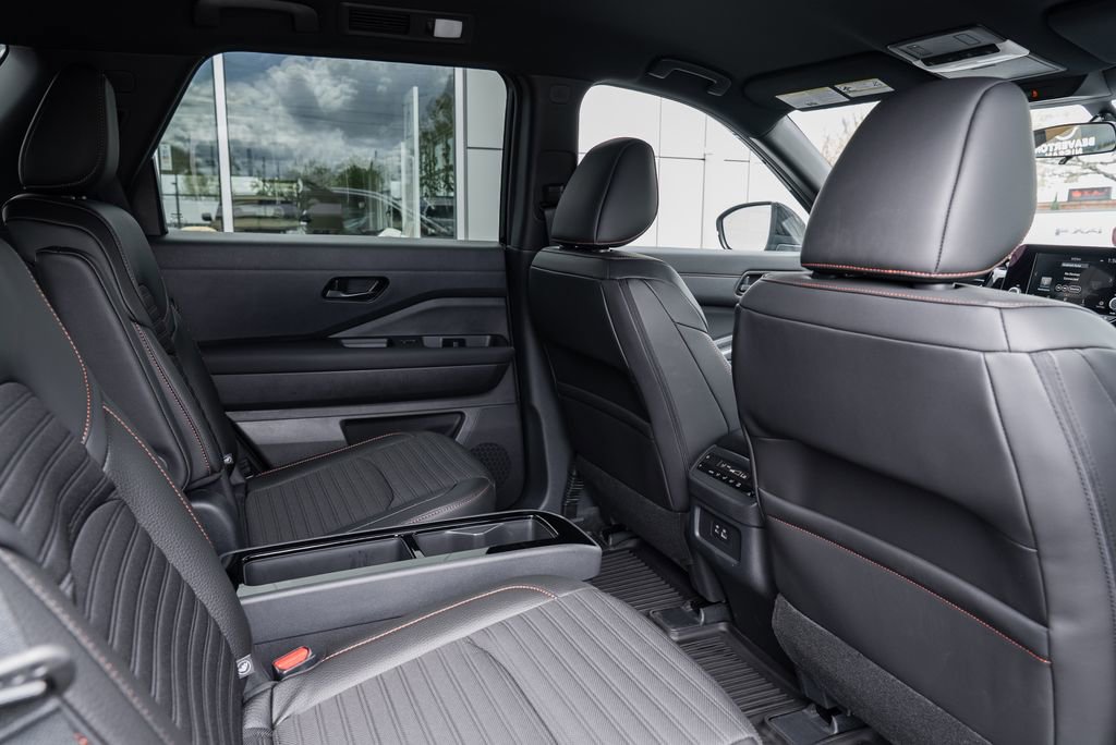 Used 2025 Nissan Pathfinder Rock Creek image 27