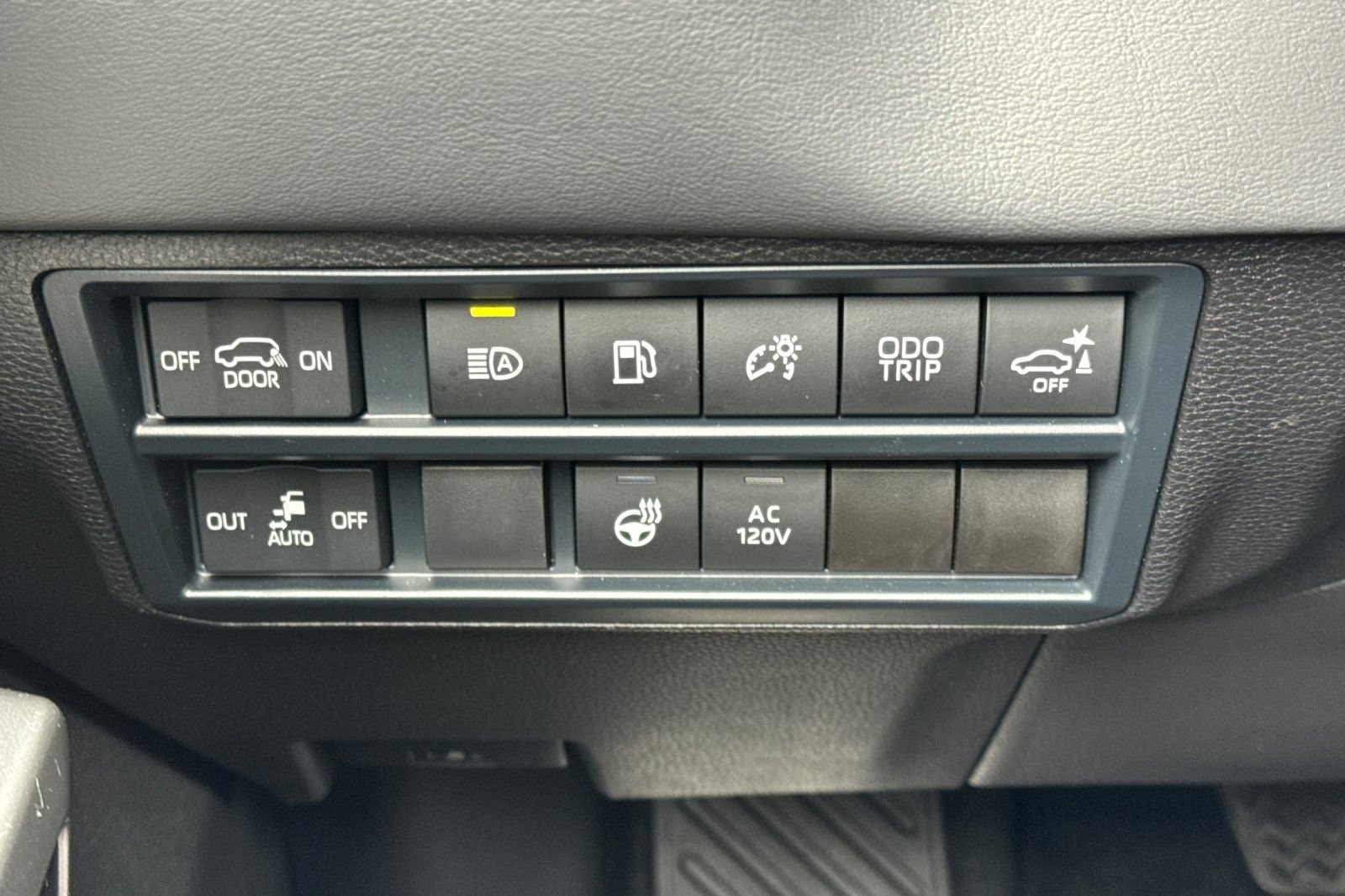 Certified 2025 Toyota Sequoia Platinum w/ Tow Technology Package AWD/4WD image 34