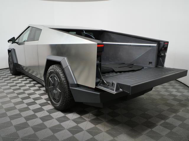 Used 2025 Tesla Cybertruck AWD Crew Cab image 34