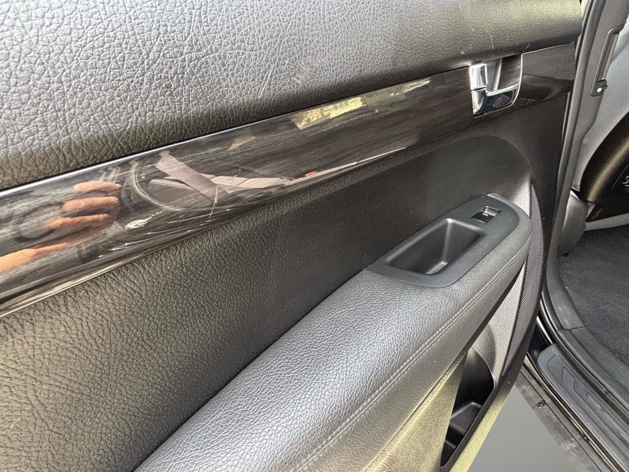 Used 2012 Kia Sorento FWD image 14