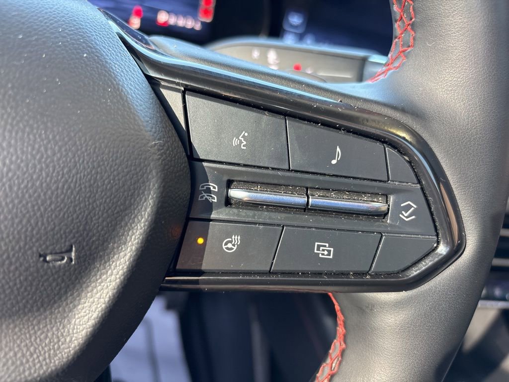 Used 2024 Chevrolet Traverse RS image 28