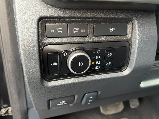 Used 2024 Ford F350 Lariat w/ Black Appearance Package AWD/4WD image 14