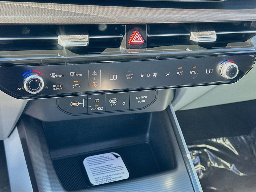 New 2027 Kia Niro FWD image 16
