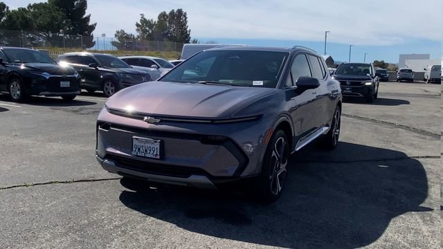 Certified 2026 Chevrolet Equinox EV LT w/ Convenience Package II image 3