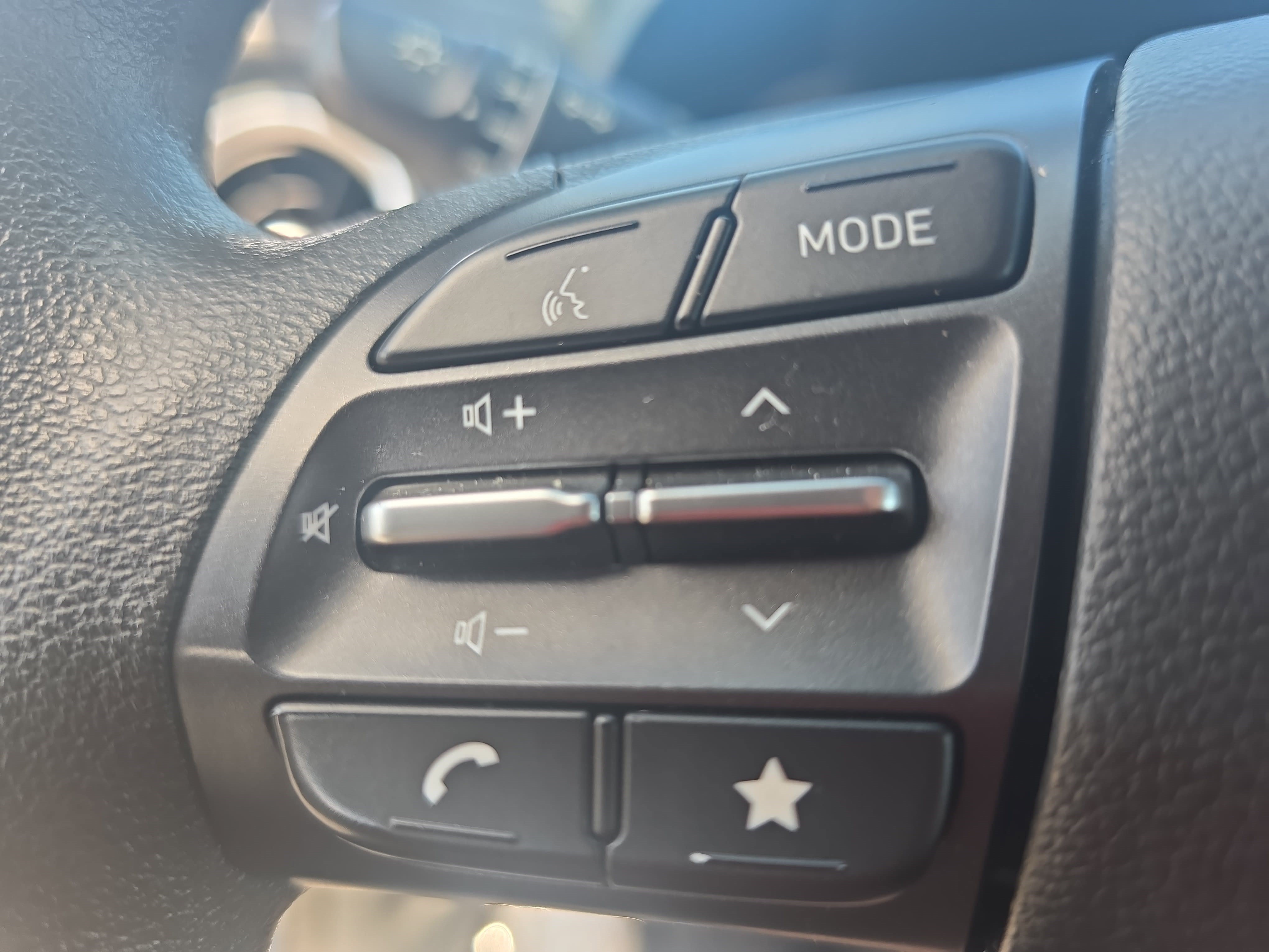 Used 2022 Hyundai Kona SEL AWD/4WD image 16