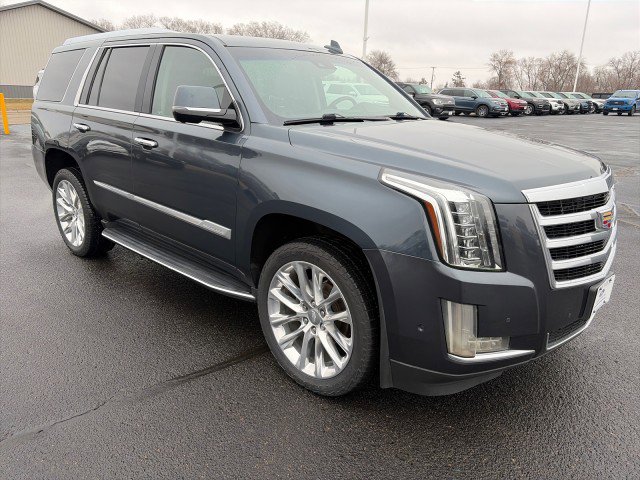 Used 2019 Cadillac Escalade Luxury AWD/4WD image 7