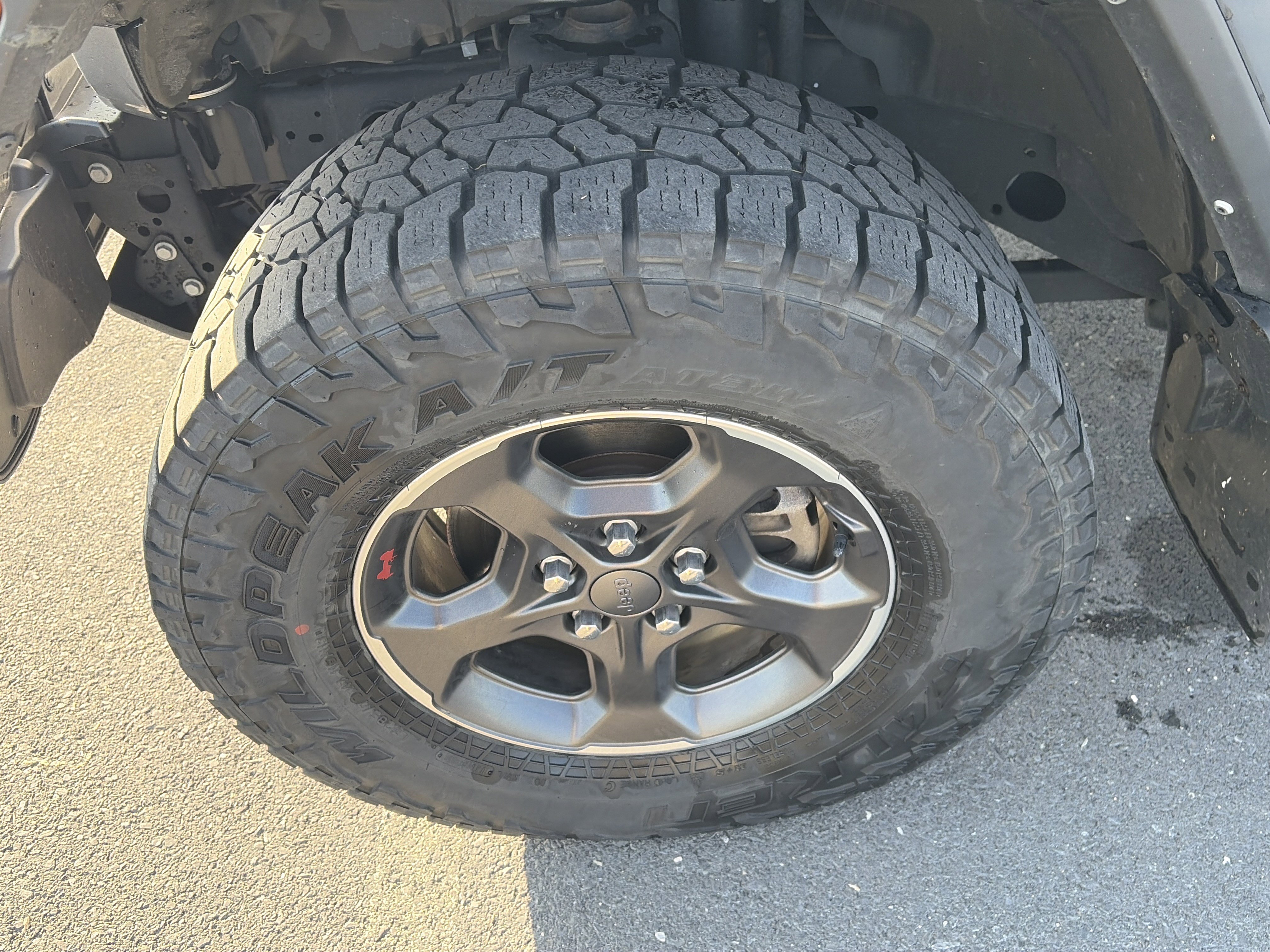 Used 2021 Jeep Gladiator Rubicon AWD/4WD image 11