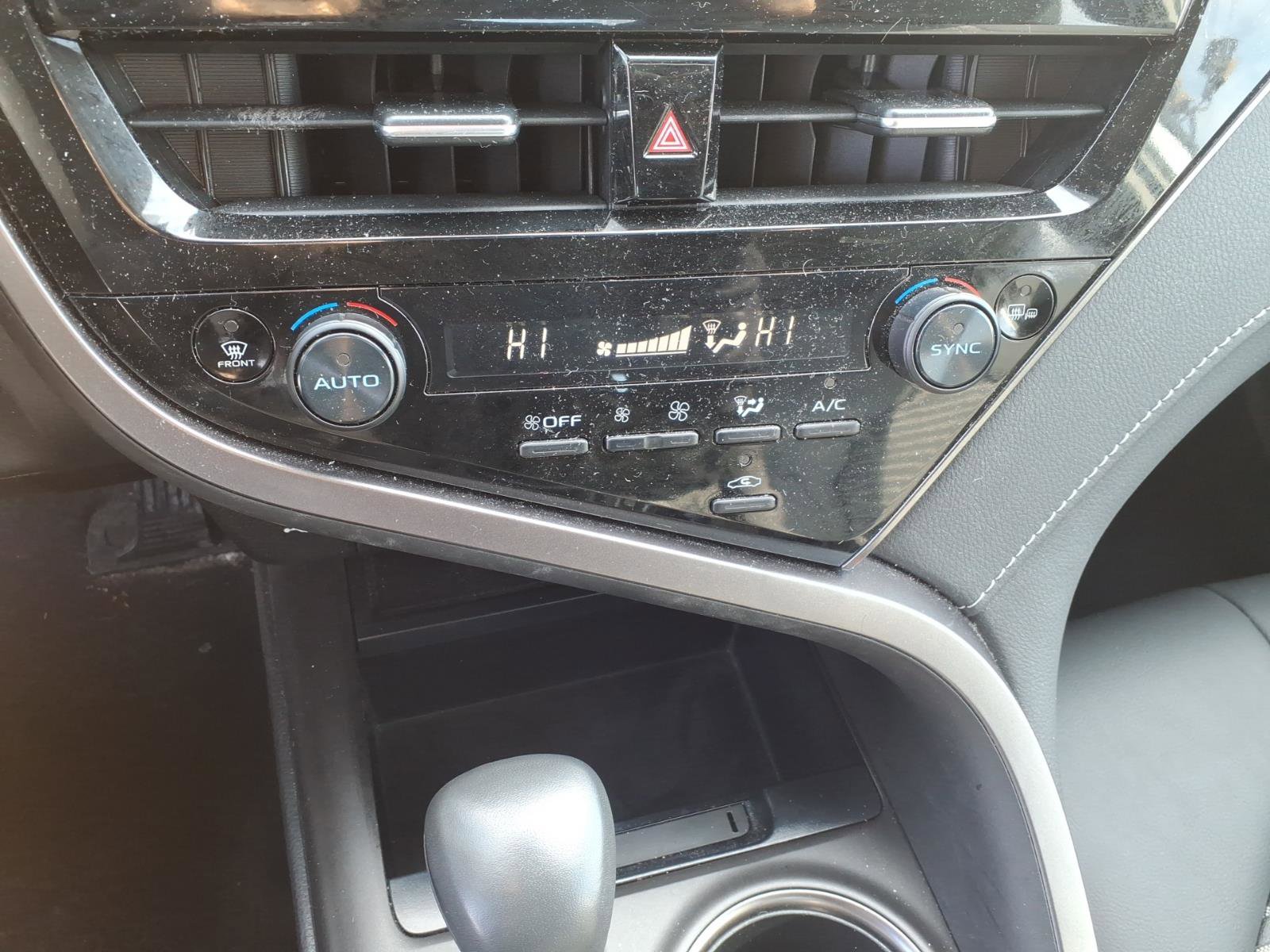 Used 2023 Toyota Camry SE FWD image 13
